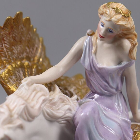 The Franklin Mint Athene and Pegasus Porcelain Figurine PAULINE PARSON box cert - Picture 3 of 5